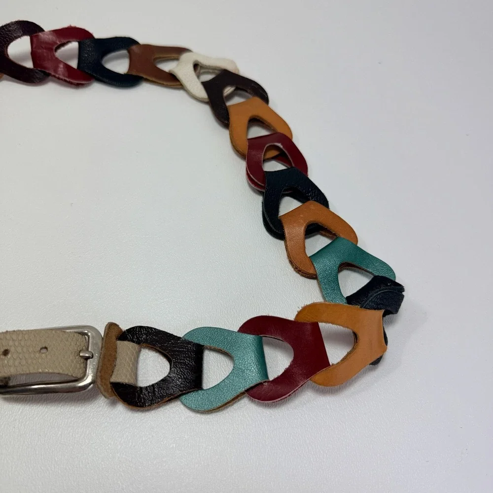 Vintage Womans Small Interlocking Multi-colored Leather Link Belt